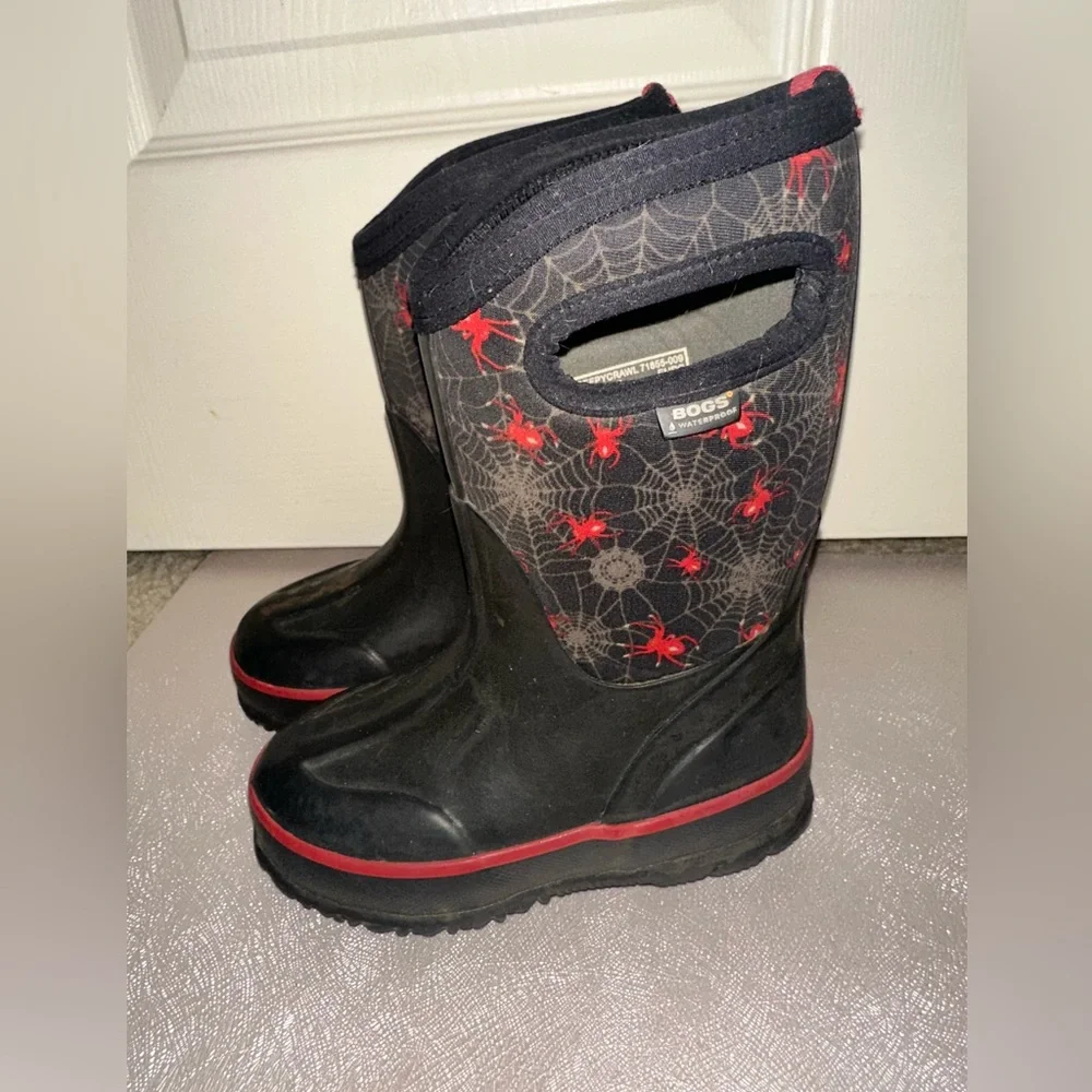 Bogs creepy crawly Black and Red Spiderweb Kids Rain & Snow Boots 9